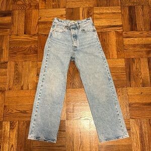 Levi’s Ribcage Straight Ankle Jeans